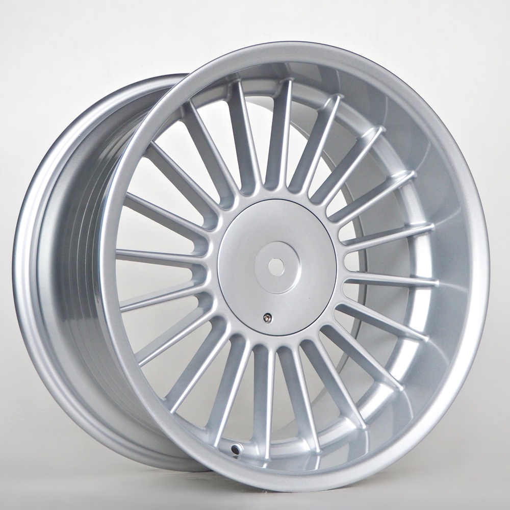 Hunter 8,5X18 5X112/120 ET13 74,1 Silver